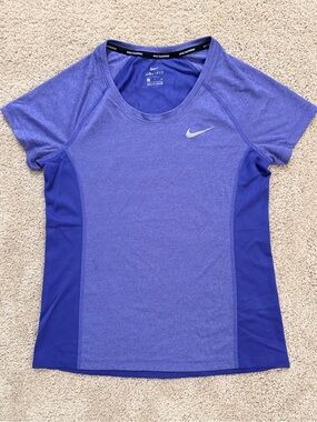 Nike Dri Fit Purple Running Shirt Womens Small Athletic Workout Top